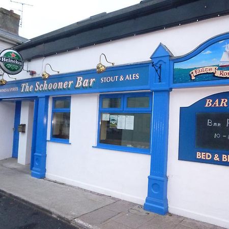 The Schooner Tavern Ballycotton Extérieur photo